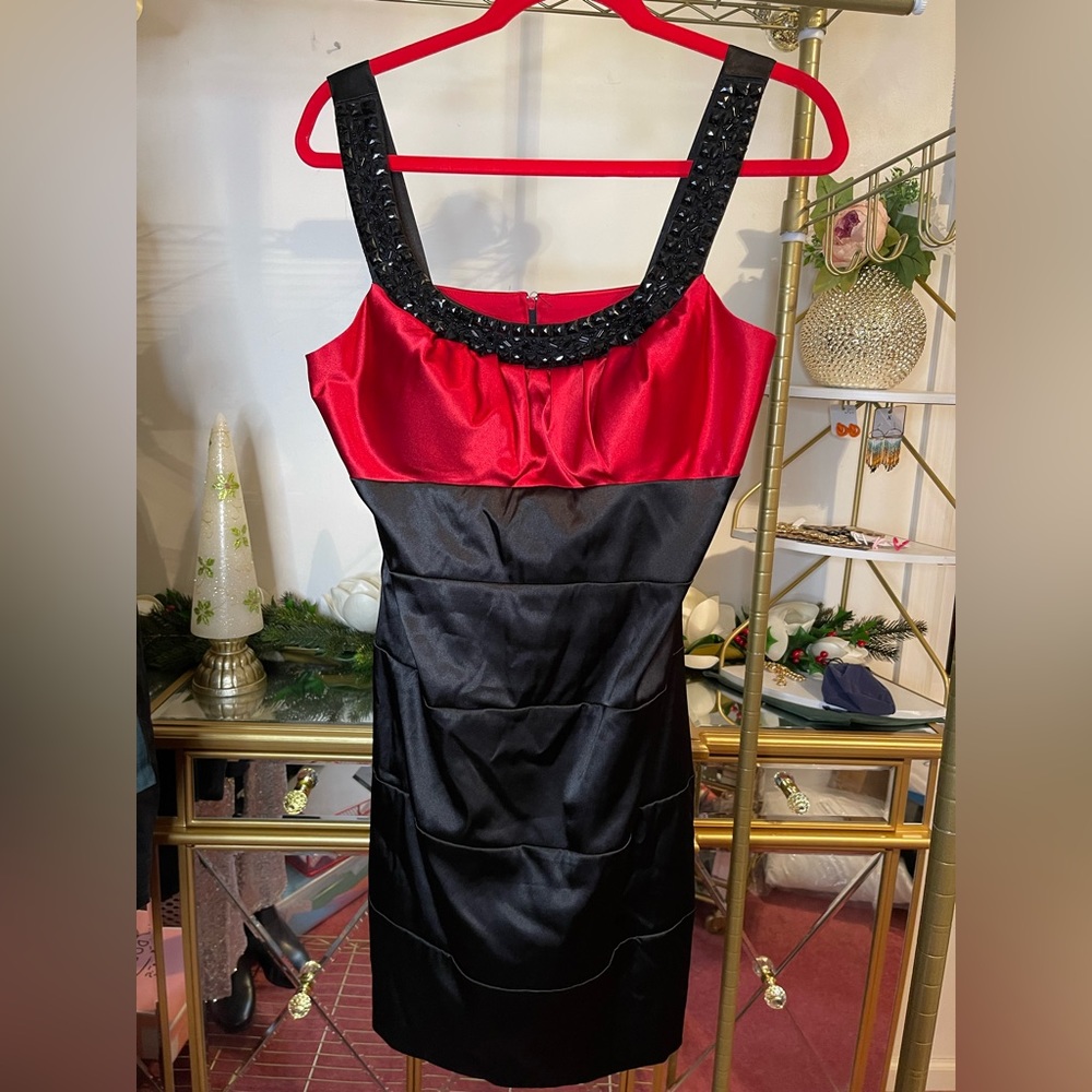 58 Bisou Bisou red and black sexy shiny dress Blackstones at neckline size 10